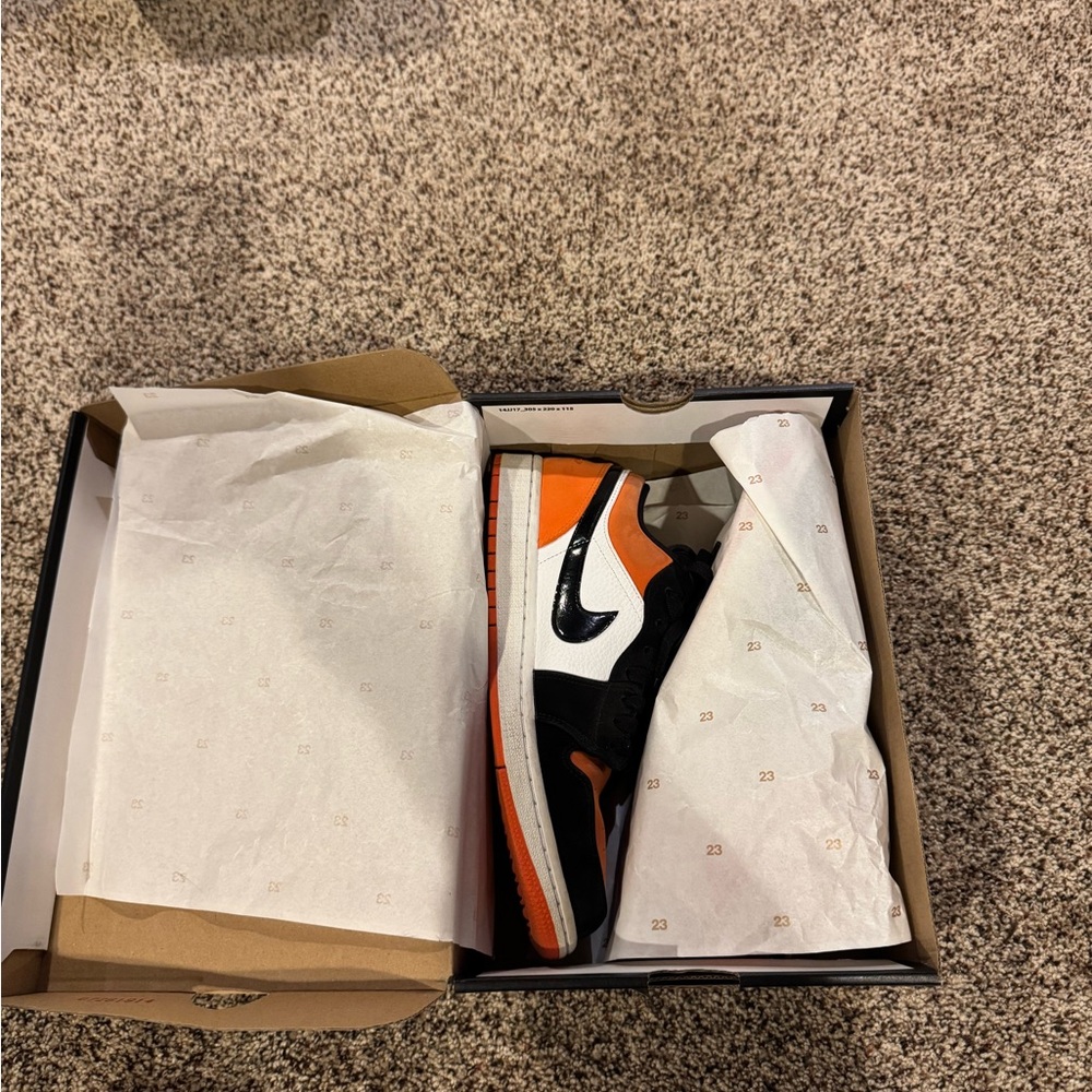 Nike Air Jordan 1 Low Retro “Shattered Backboard” Men’s size 10